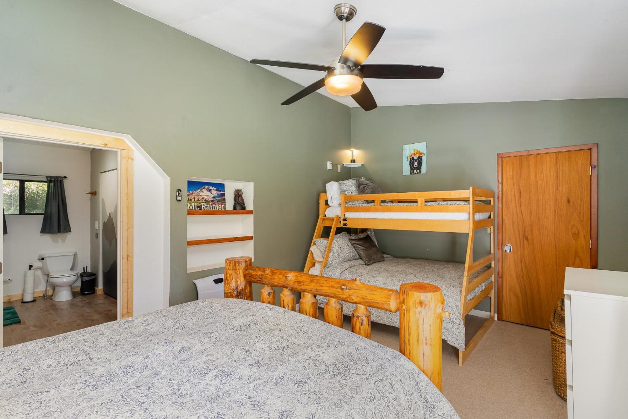 Bear'S Den Hideaway With Hot Tub Villa Ashford Dış mekan fotoğraf